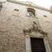 Per immergerci nella storia di Bari, raggiungiamo  strada del Carmine, pittoresca viuzza che si snoda tra la Basilica e la Cattedrale. A pochi metri da questultima, sulla destra, si staglia la chiesa del Carmine